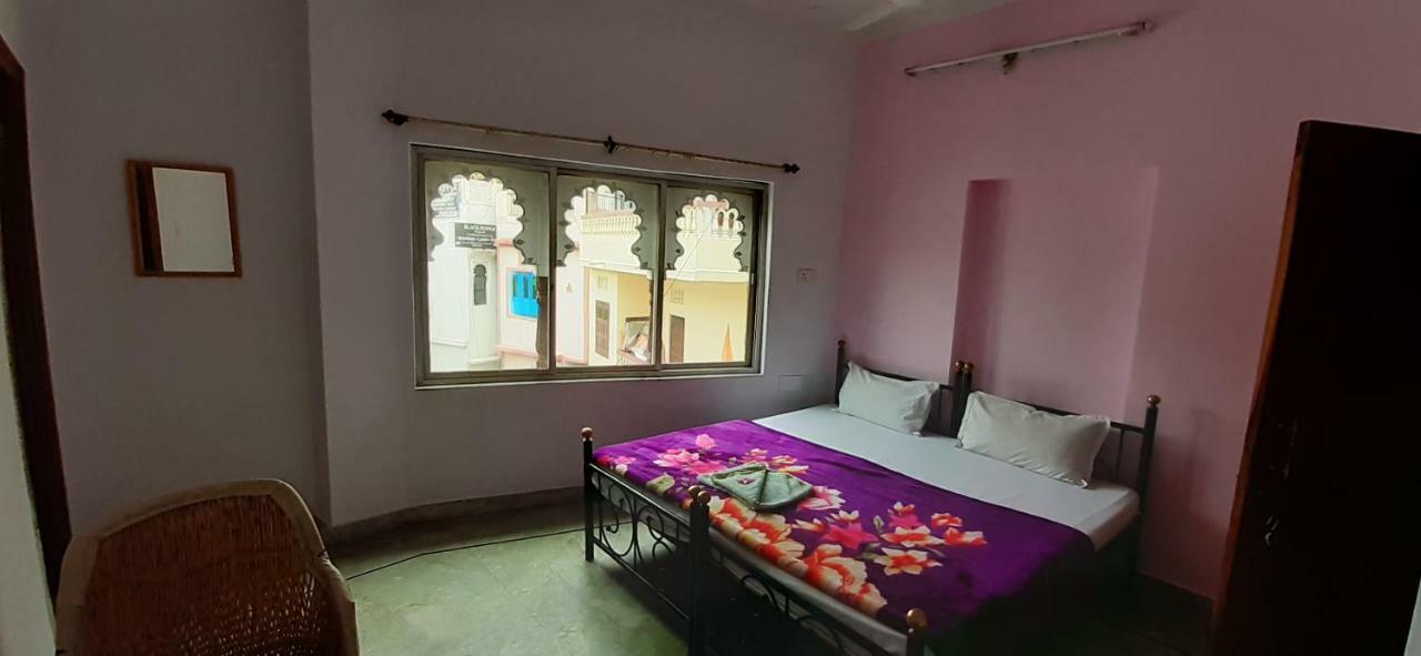 Hotel Ishwar Palace Udaipur Kültér fotó